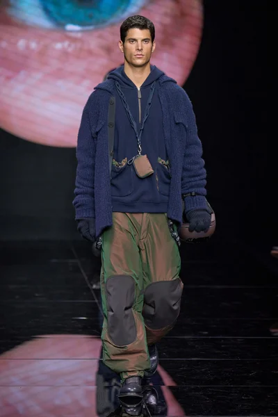 Look 44